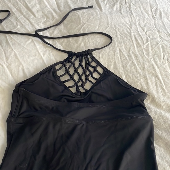 Beautiful Aqua Rose One-piece Swimsuit - Picture 5 of 6